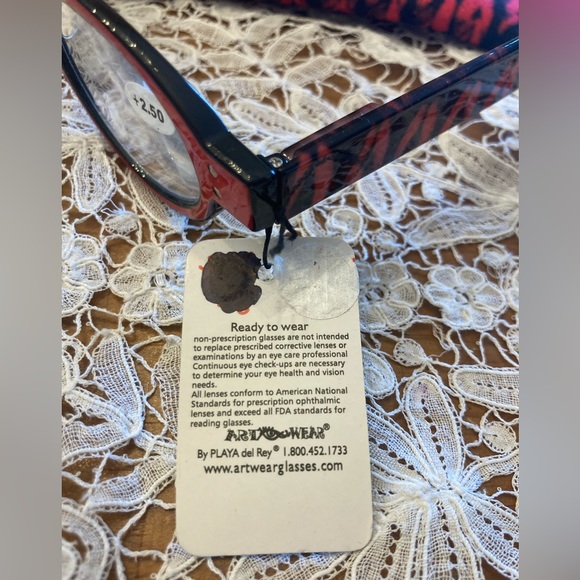 NWT RED Animal Print Readers Reading Glasses by Art to Wear +1.25 with c… - Picture 4 of 8